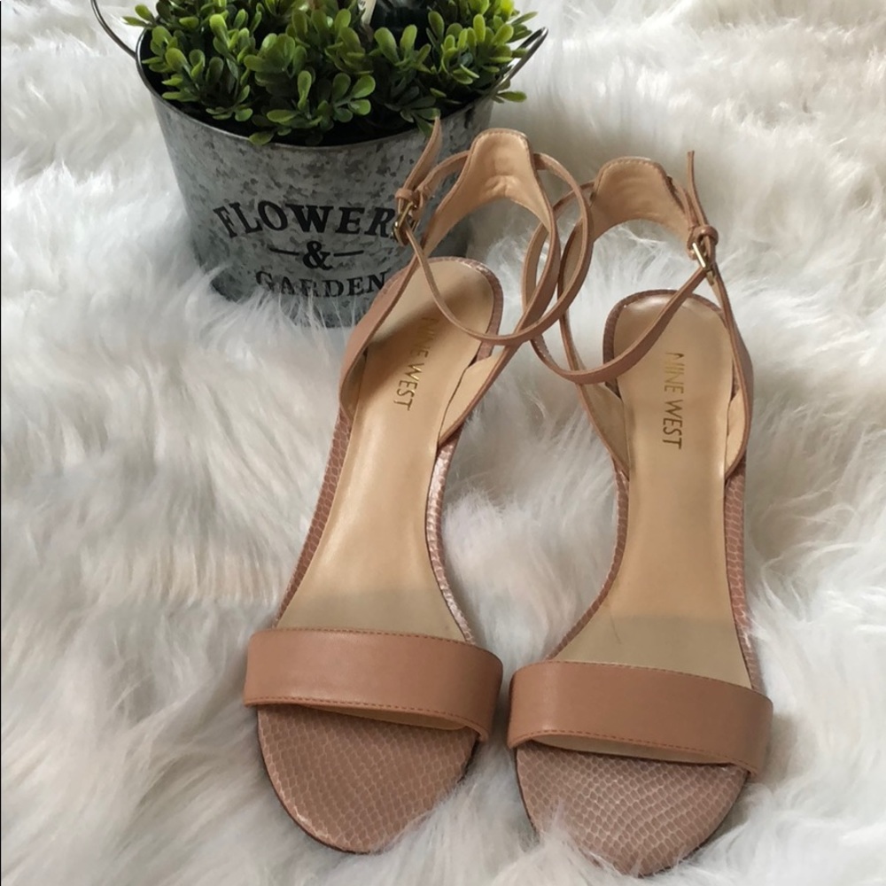 Gently Worn Nine West Sandal Heels
